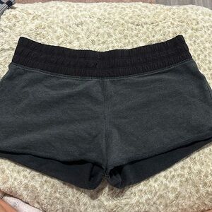 Perfect Condition Lululemon Low Rise Cotton Short!